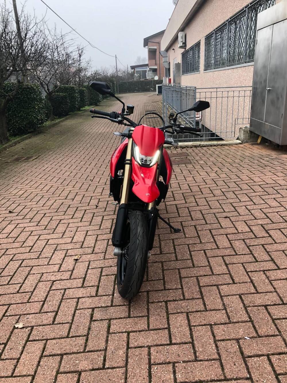 Ducati Hypermotard 698 Mono (2024 - 26) (2)