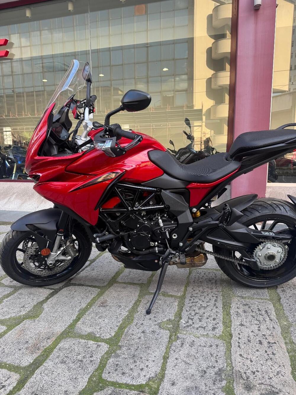 MV Agusta Turismo Veloce 800 Rosso (2021 - 23) (4)