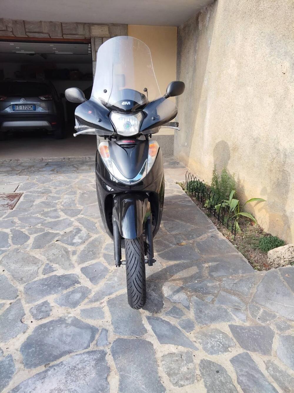 Honda SH 300 i (2006 - 10) (2)