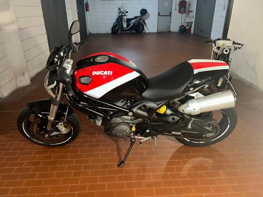 Ducati Monster 696 Plus (2007 - 14) (2)