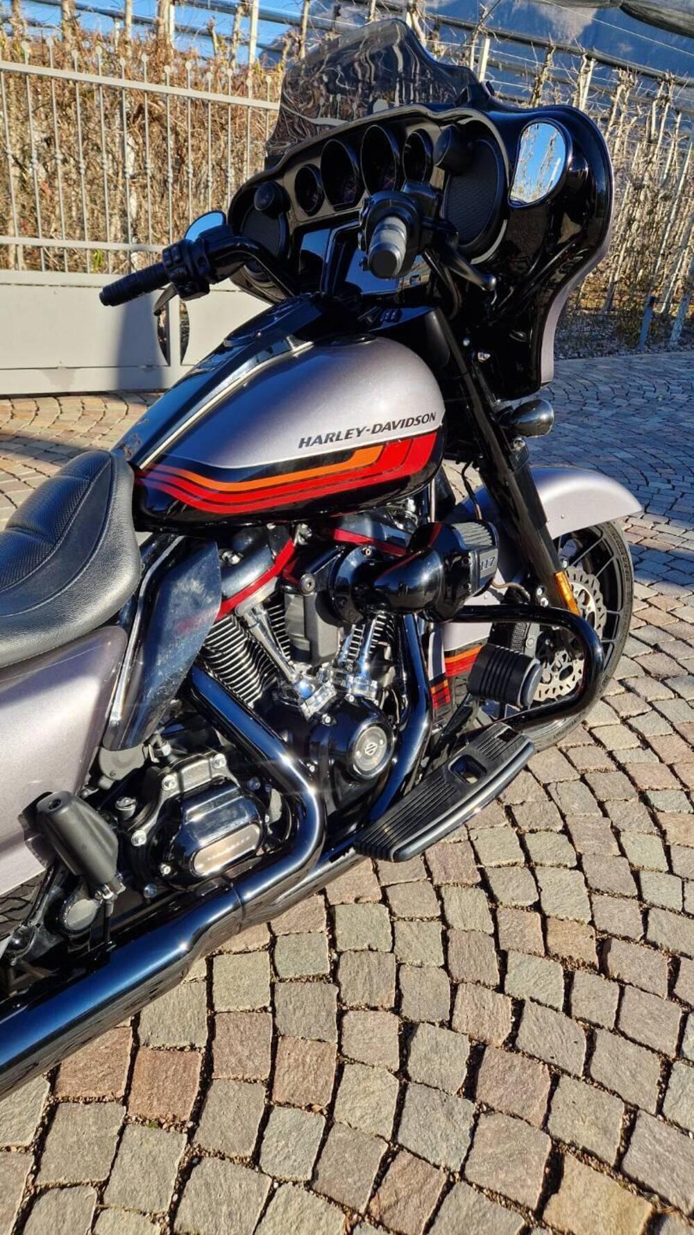 Harley-Davidson 117 Street Glide (2018 - 20) - FLHXSE (6)