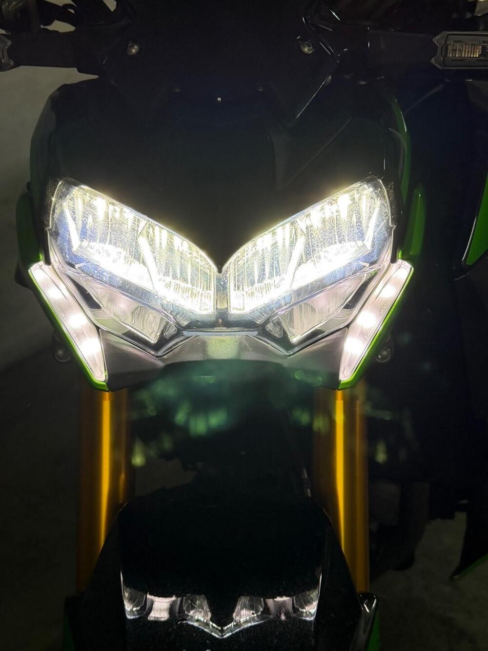 Kawasaki Z 900 SE (2022 - 24) (9)