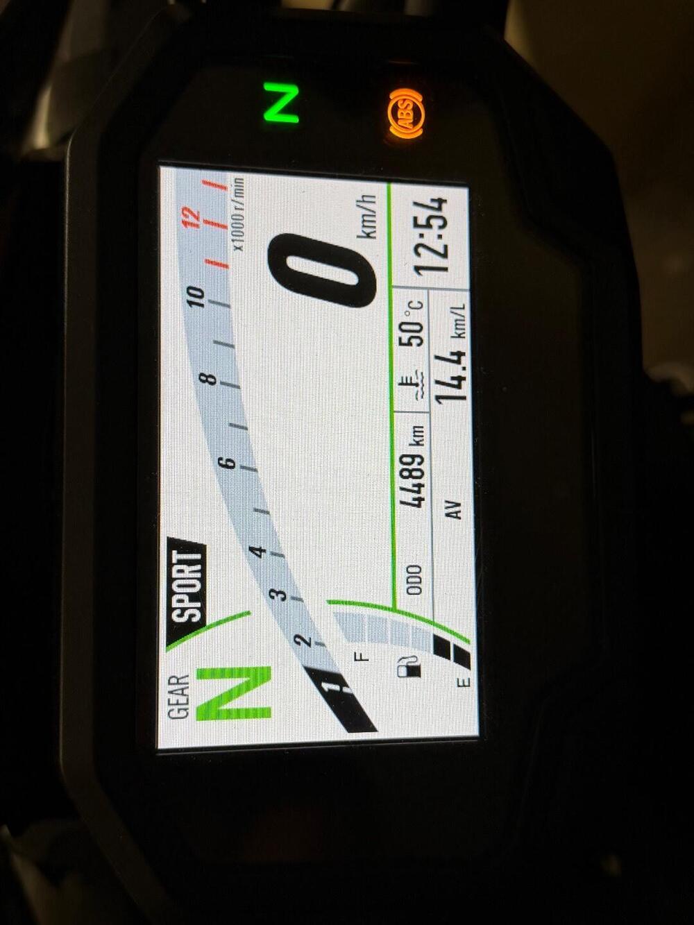 Kawasaki Z 900 SE (2022 - 24) (10)