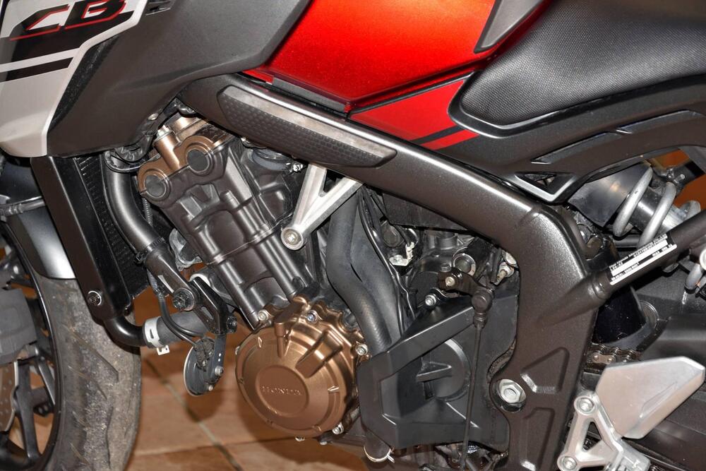 Honda CB 650 F (2017 - 18) (14)