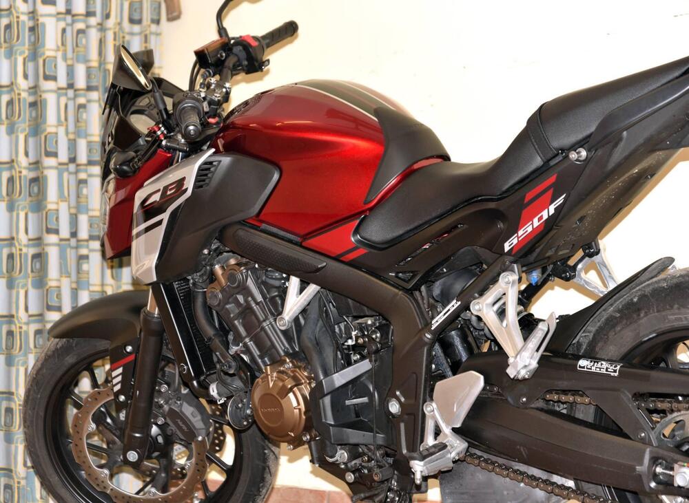 Honda CB 650 F (2017 - 18) (18)