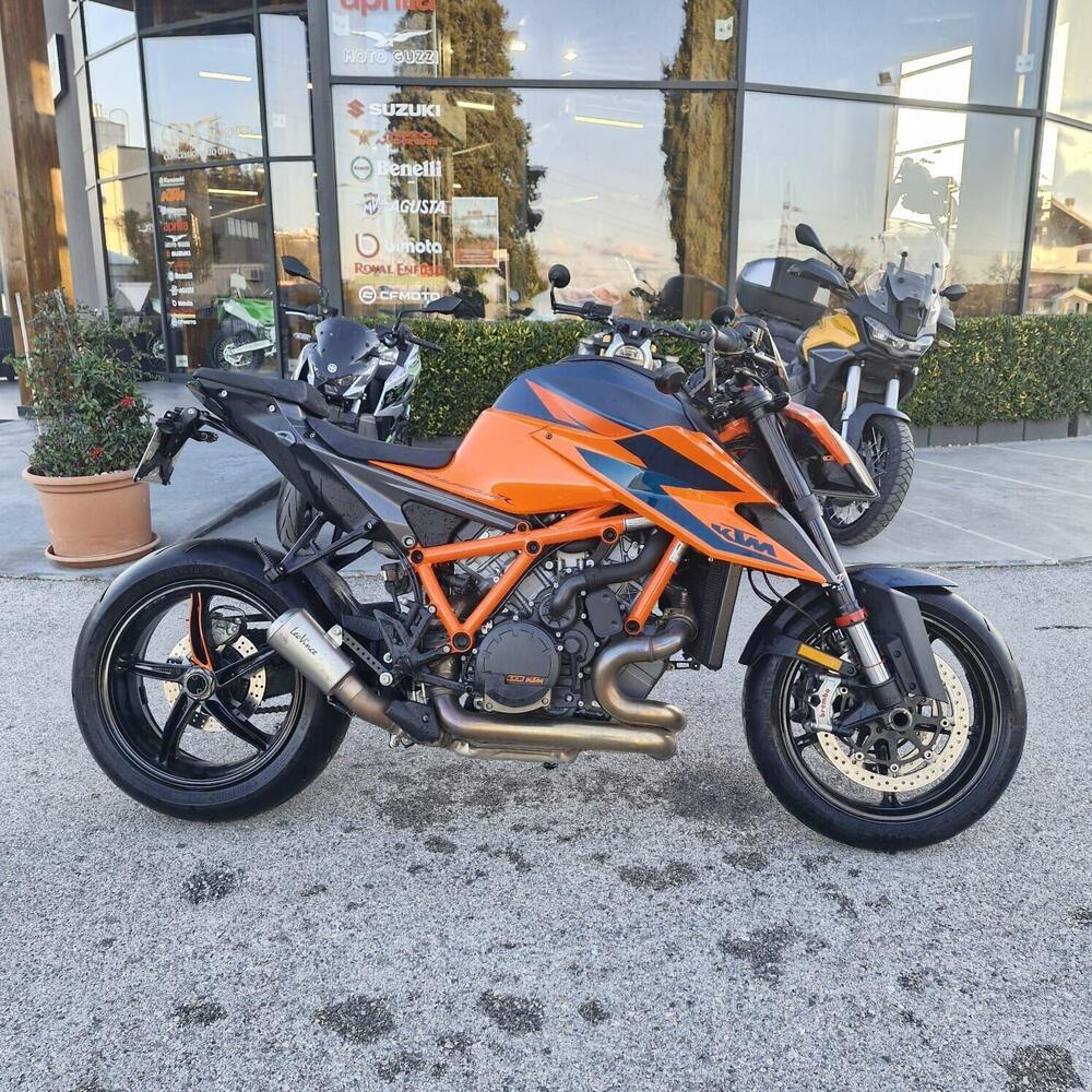 KTM 1290 Super Duke R (2021) (2)
