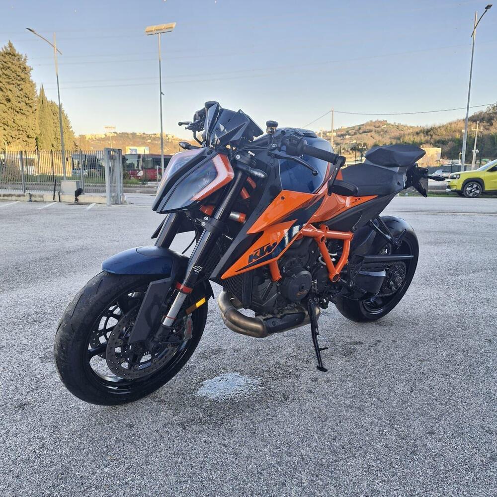KTM 1290 Super Duke R (2021) (6)