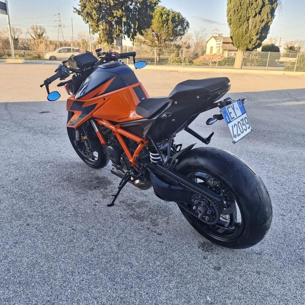 KTM 1290 Super Duke R (2021) (7)
