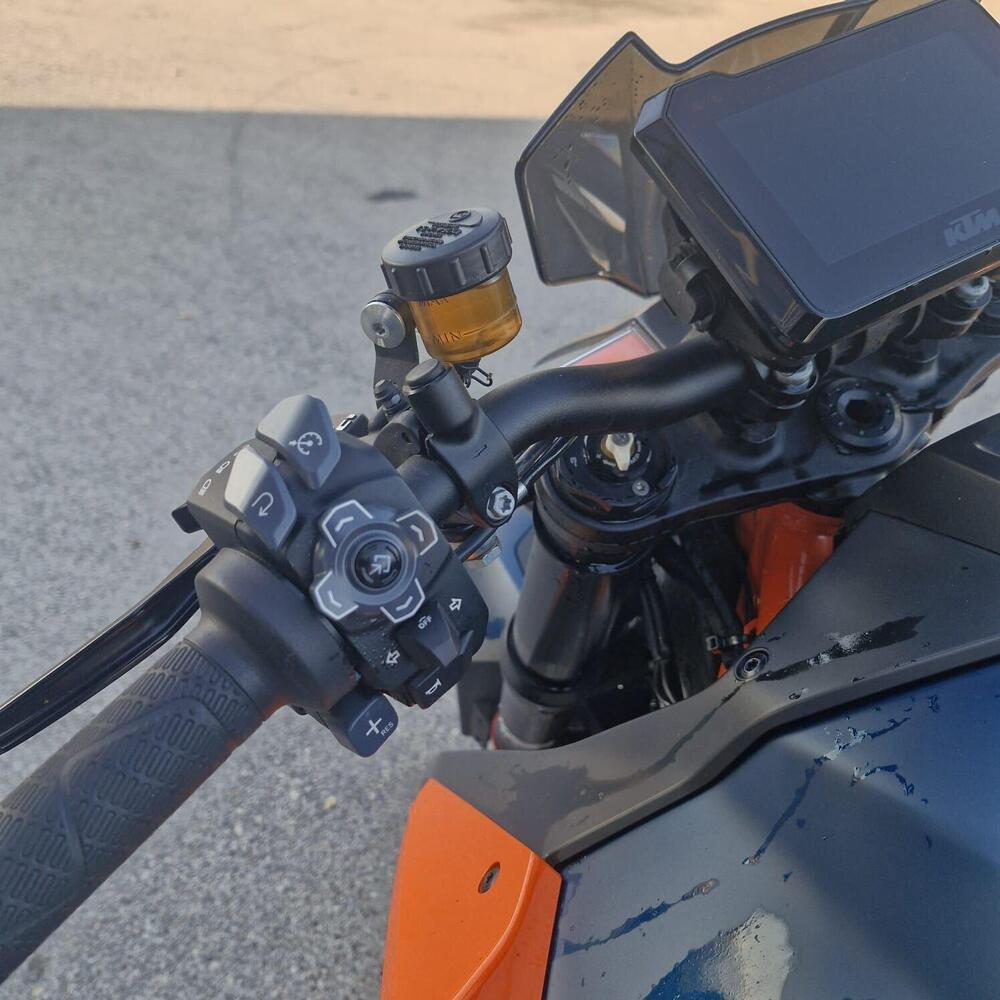 KTM 1290 Super Duke R (2021) (9)