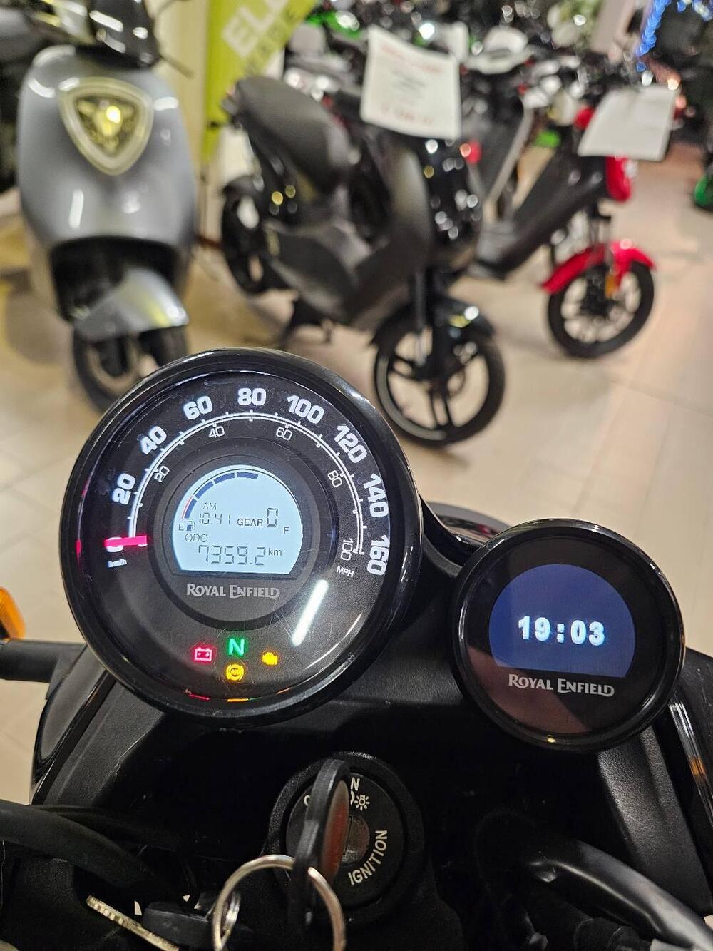 Royal Enfield Scram 411 (2022 - 24) (4)