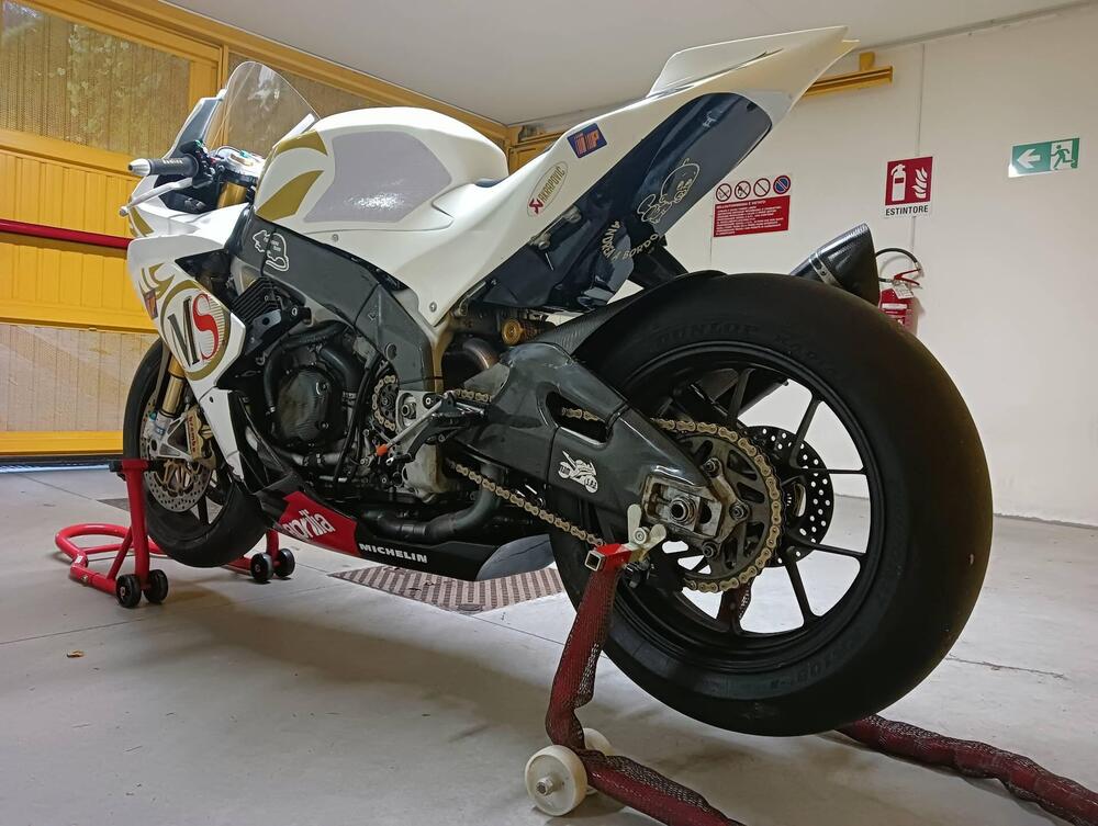 Aprilia RSV4 Factory APRC ABS (2011 - 15) (5)
