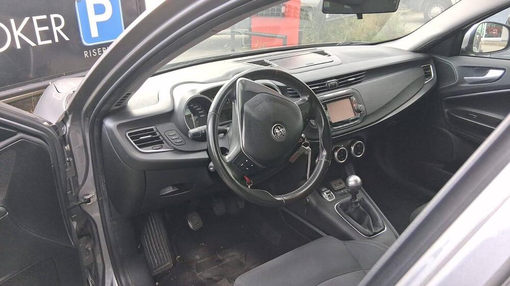 Alfa Romeo Giulietta usata a Cosenza (4)