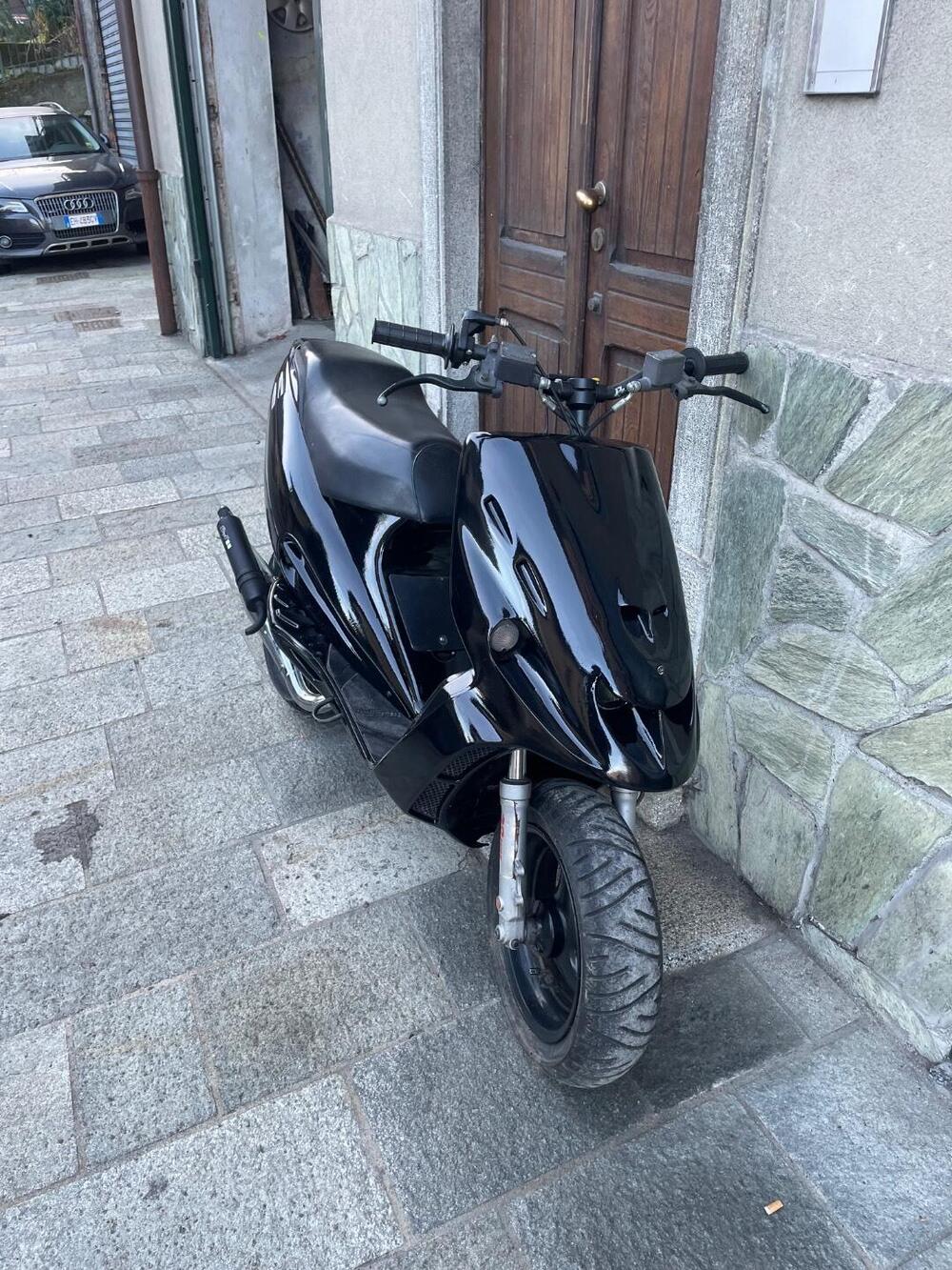 Malaguti F12 Phantom 50 R Liquid Cooled (2008 - 11) (4)