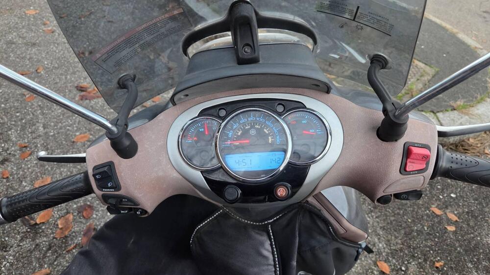 Piaggio Beverly 300 i.e. ABS-ASR (2016 - 20) (4)