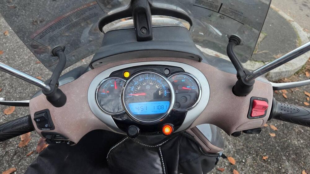 Piaggio Beverly 300 i.e. ABS-ASR (2016 - 20) (5)