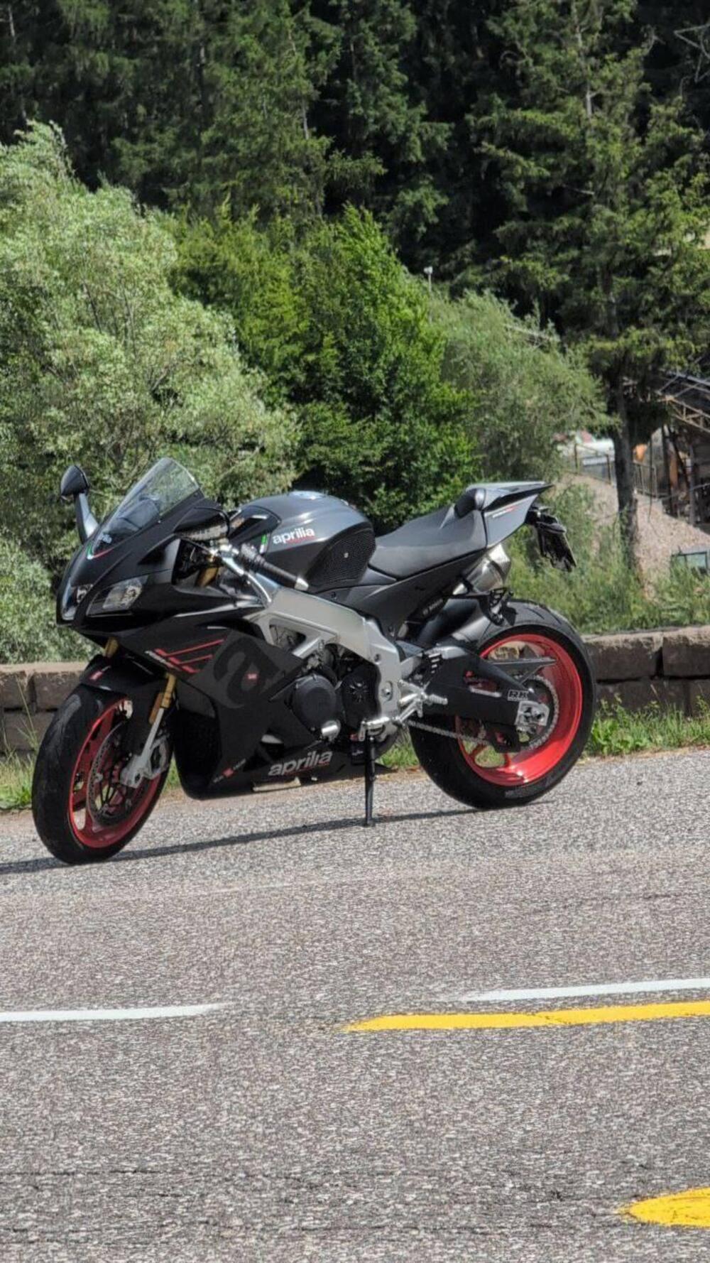 Aprilia RSV4 RR (2019 - 20) (6)