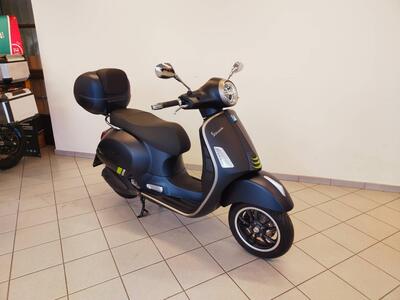 Vespa GTS 300 Super Tech (2023 - 24) usata
