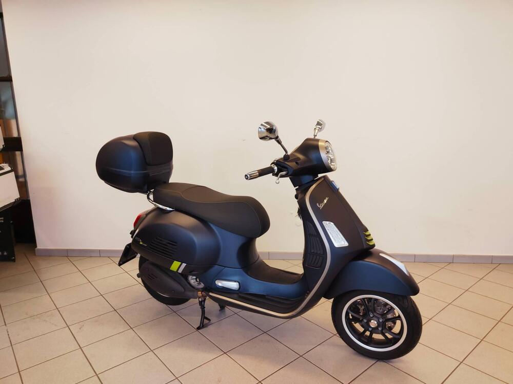 Vespa GTS 300 Super Tech (2023 - 24) (4)