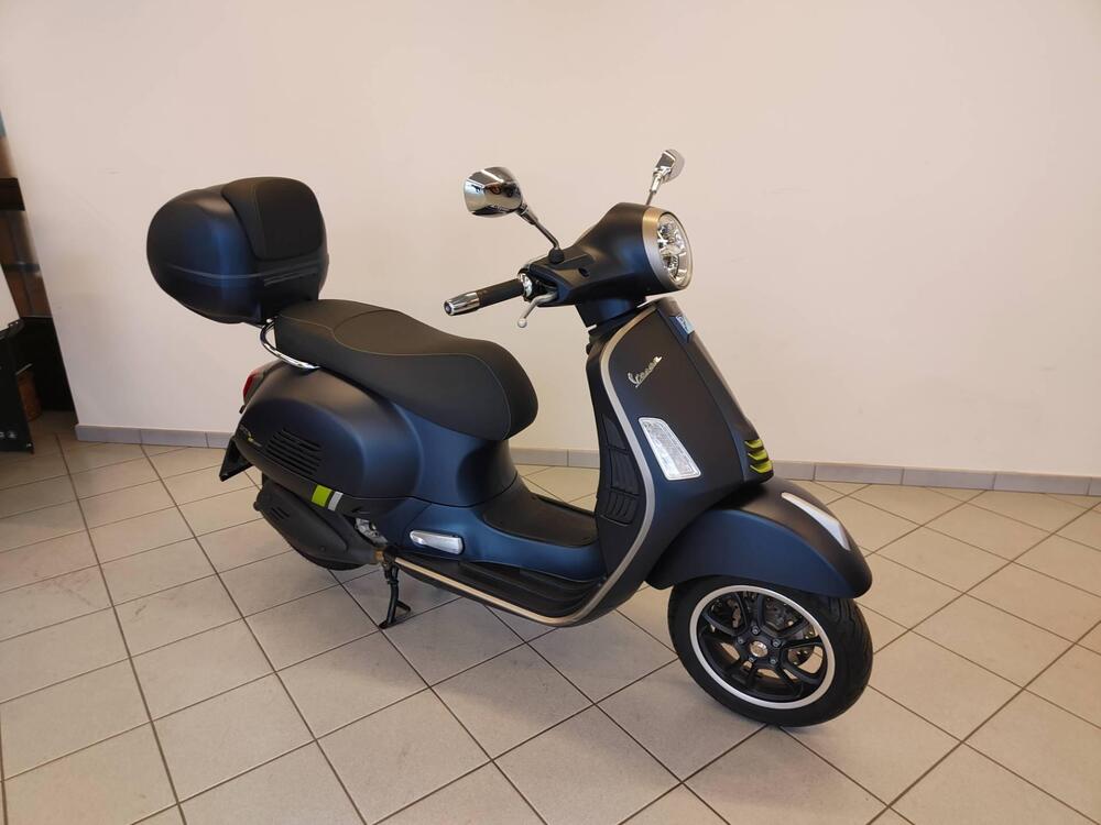 Vespa GTS 300 Super Tech (2023 - 24) (10)