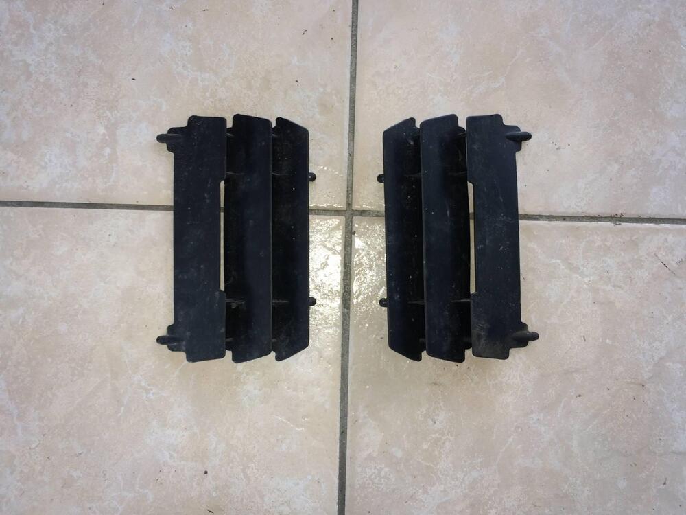 GRIGLIE RADIATORE SXV Aprilia (2)