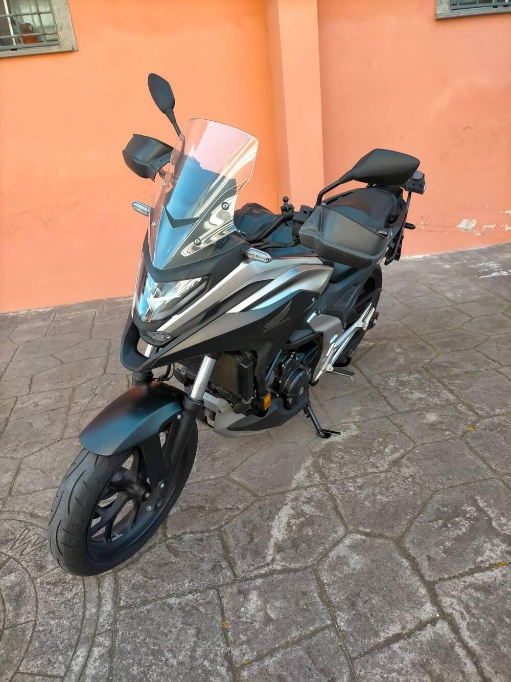 Honda NC 750 X DCT (2021 - 24) (2)