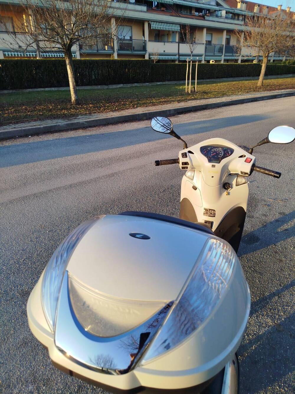 Honda SH 300 i (2006 - 10) (4)