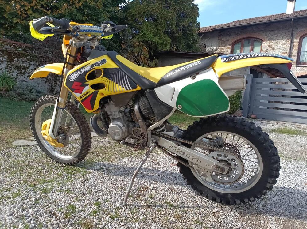 Suzuki RM 2T (5)
