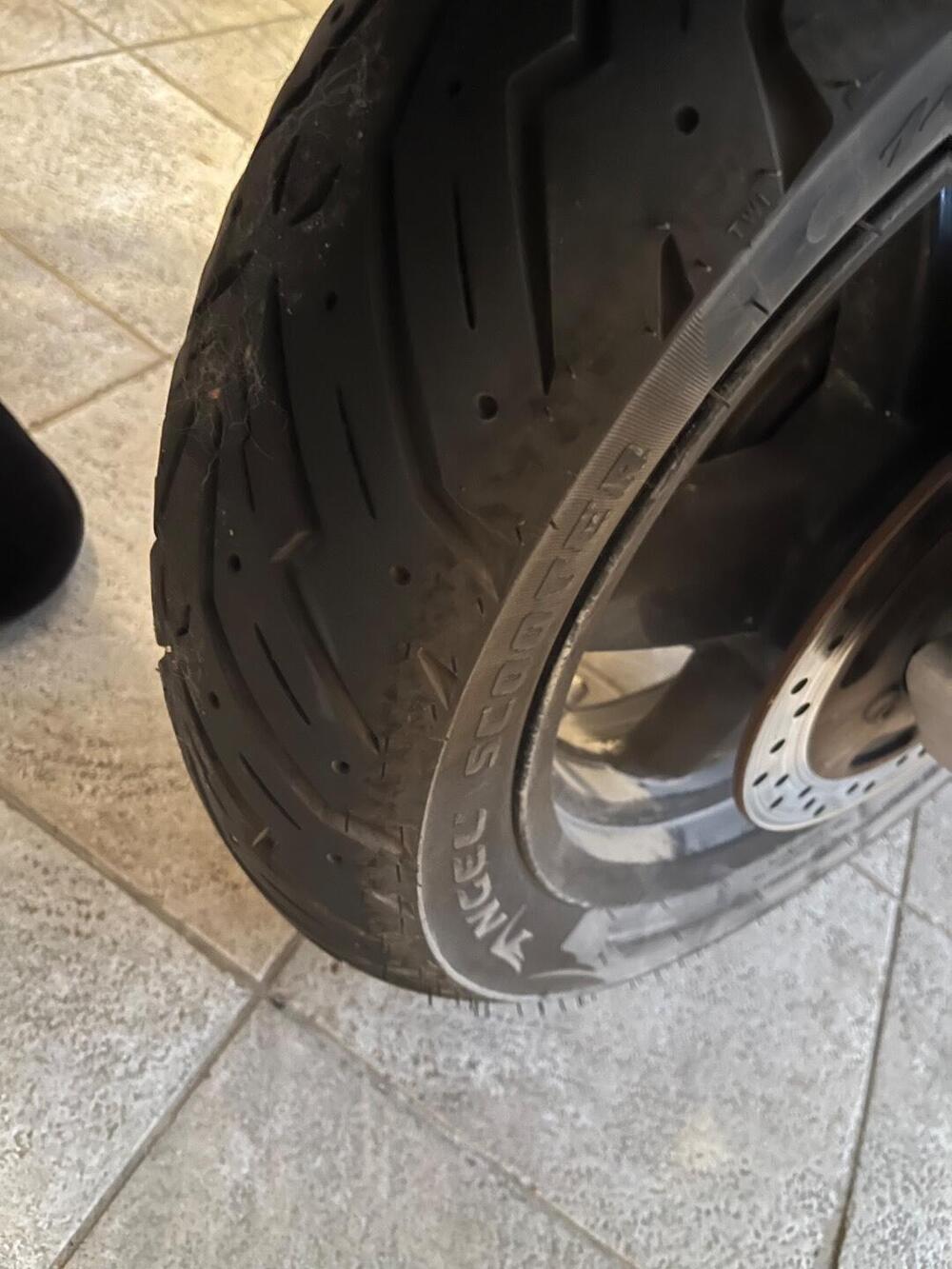 Yamaha X-Max 250 (2007 - 09) (5)