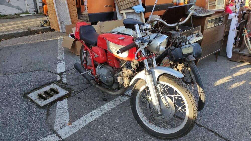 Aermacchi Harley-Davidson ala rossa/ala verde (5)