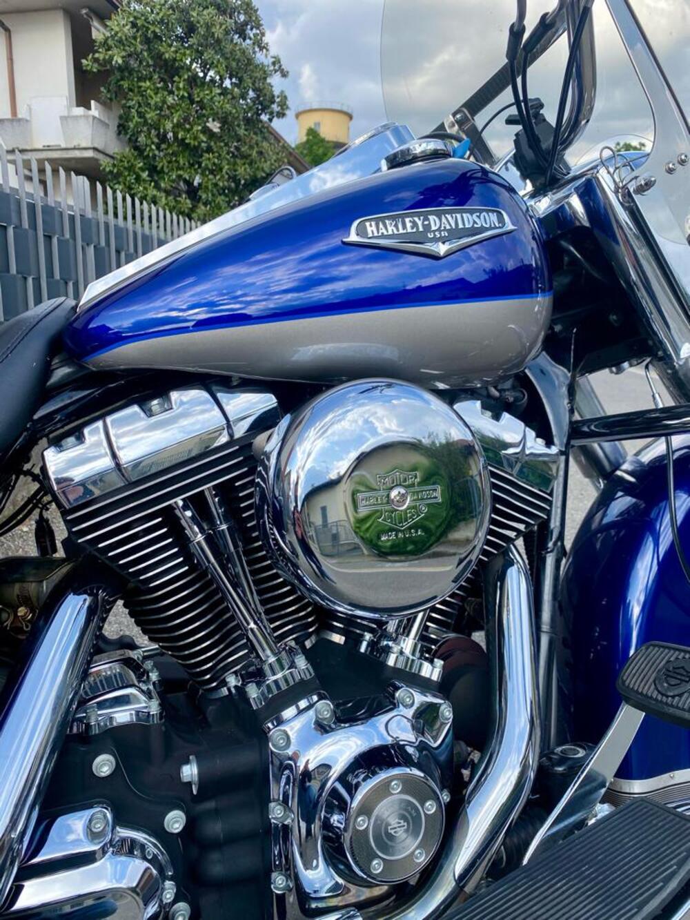 Harley-Davidson 1584 Road King Classic (2007 - 10) - FLHRC (2)