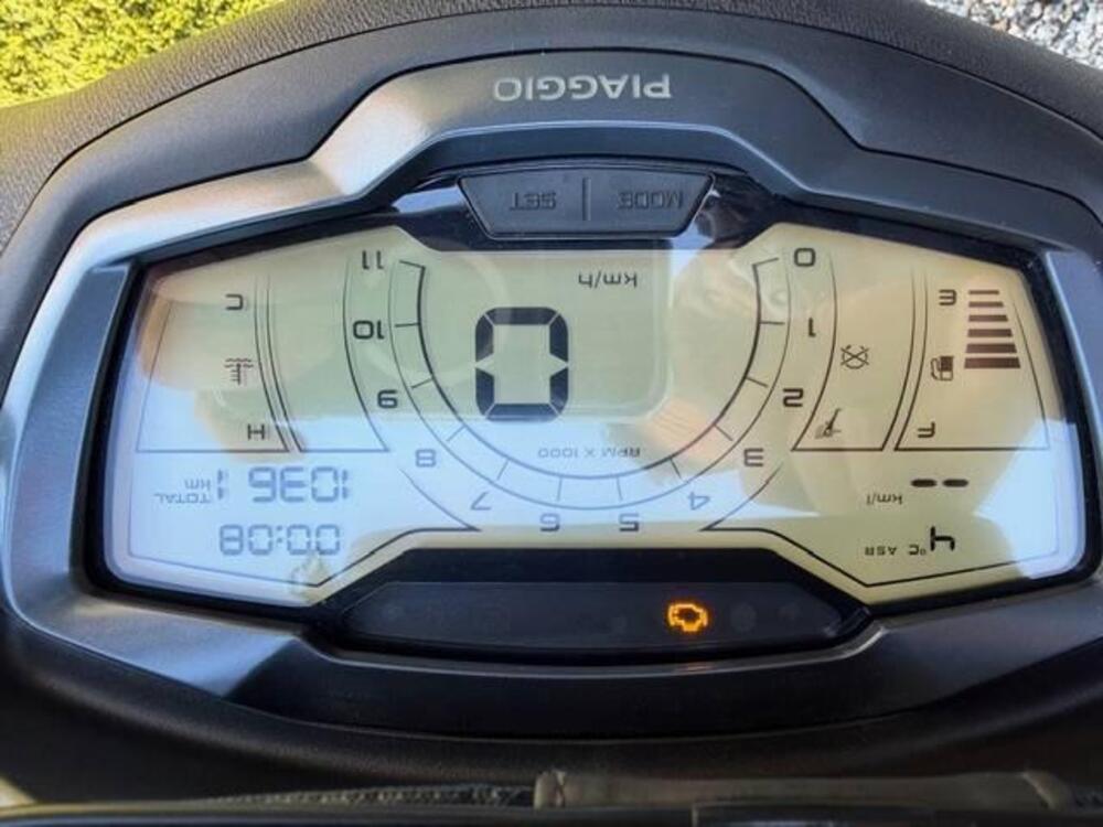 Piaggio Beverly 300 S ABS-ASR (2021 - 25) (9)