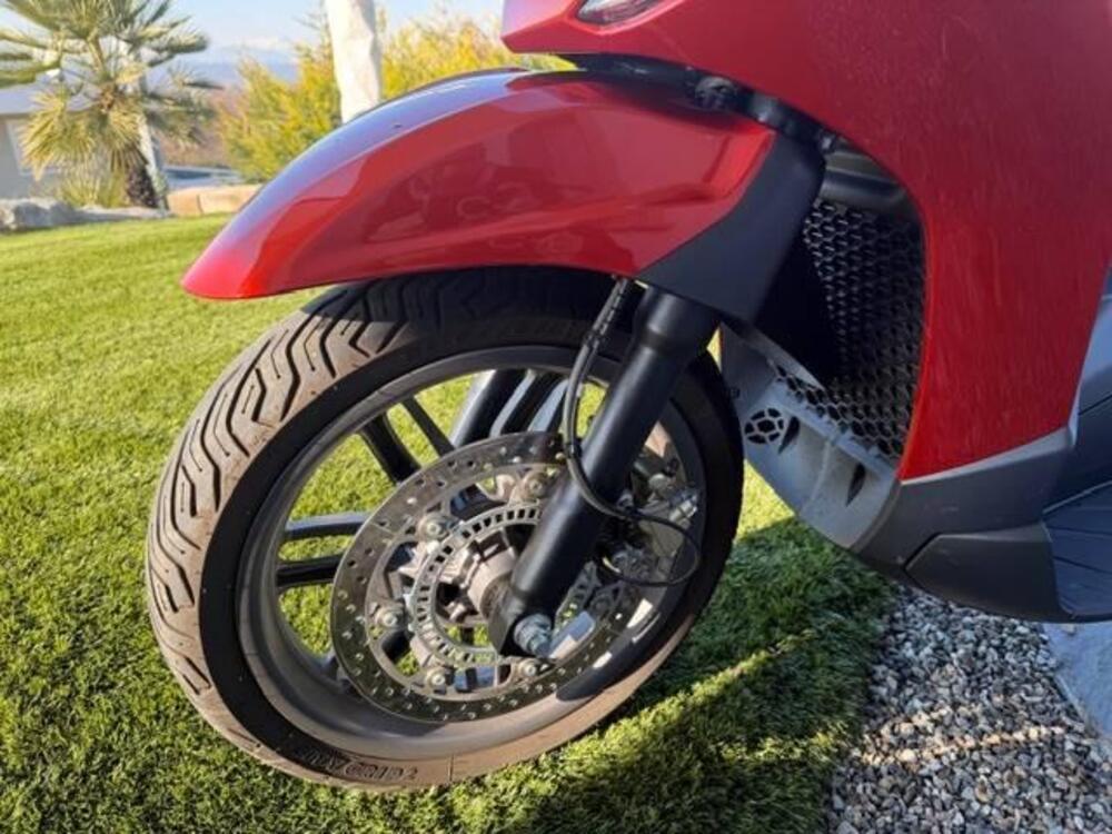 Piaggio Beverly 300 S ABS-ASR (2021 - 25) (13)