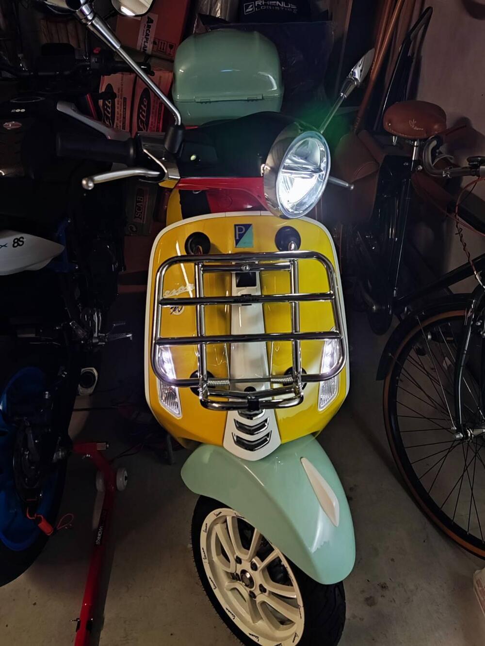 Vespa Primavera 125 3V ie Sean Wotherspoon (2021) (2)