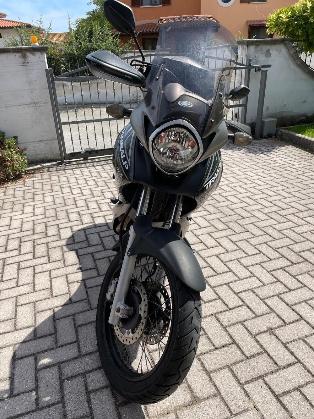 Honda Transalp XL 700 V (2007 - 2013) (2)