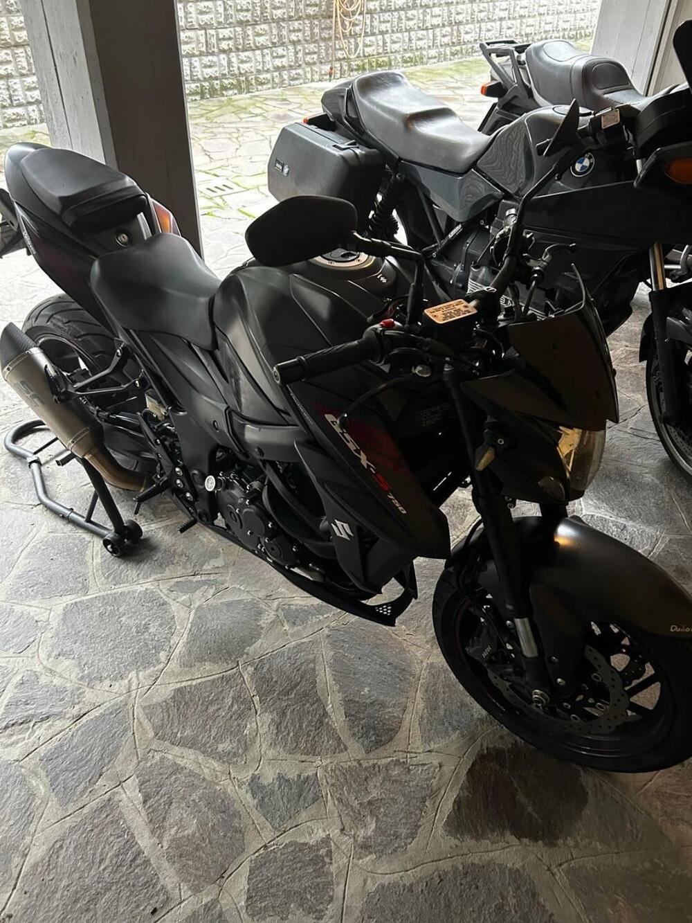 Suzuki GSX S 750 Yugen (2018 - 20) (2)
