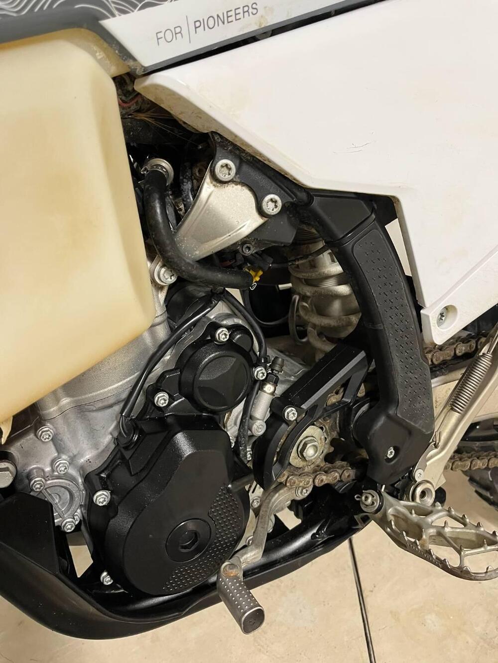 Husqvarna FE 350 Pro (2024) (8)