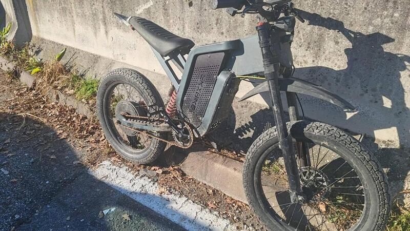 Trento, sequestrata e-bike truccata sulla pista ciclabile. Raggiungeva gli 85 chilometri orari