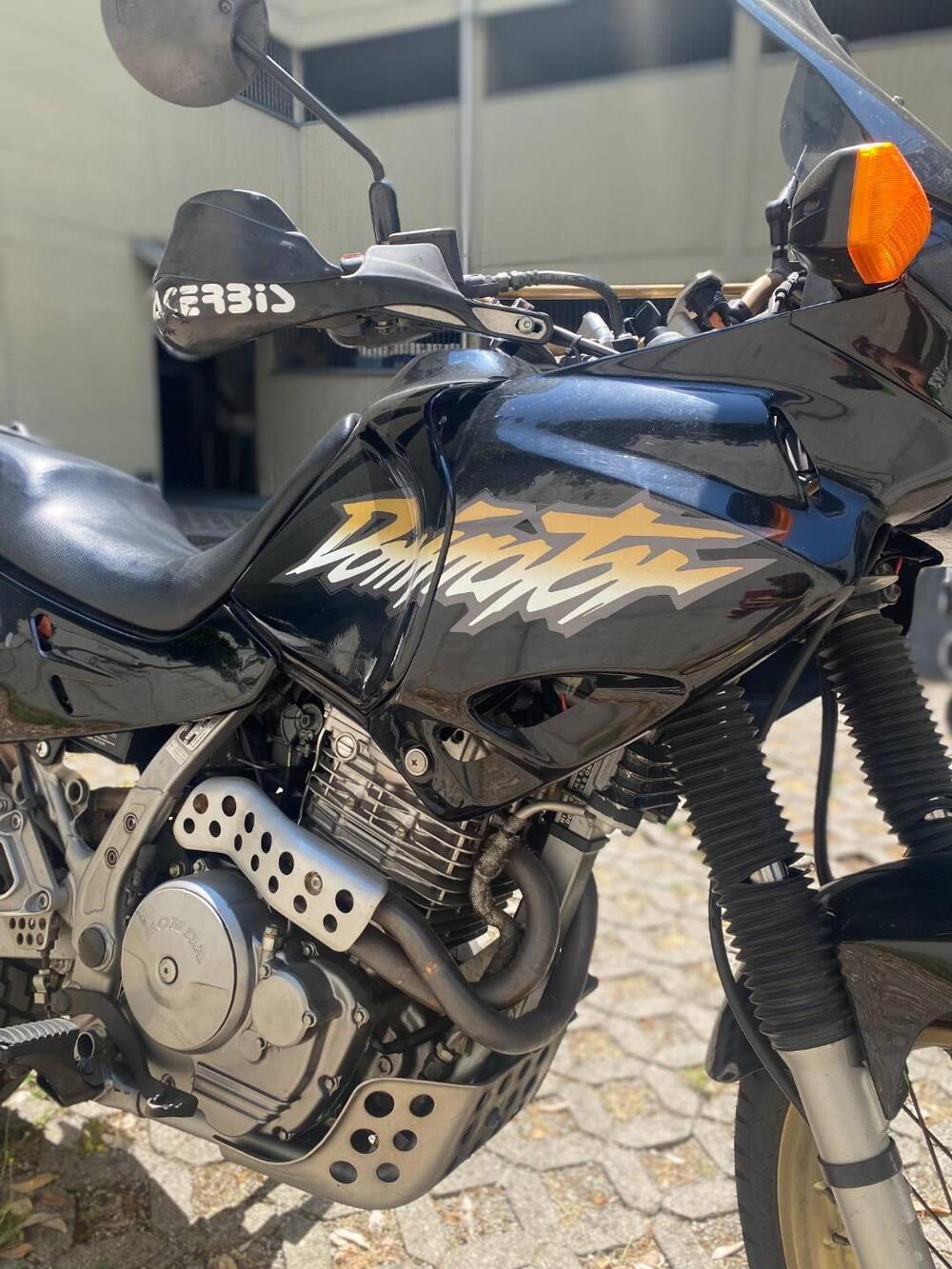 Honda NX 650 Dominator (1996 - 02) (13)