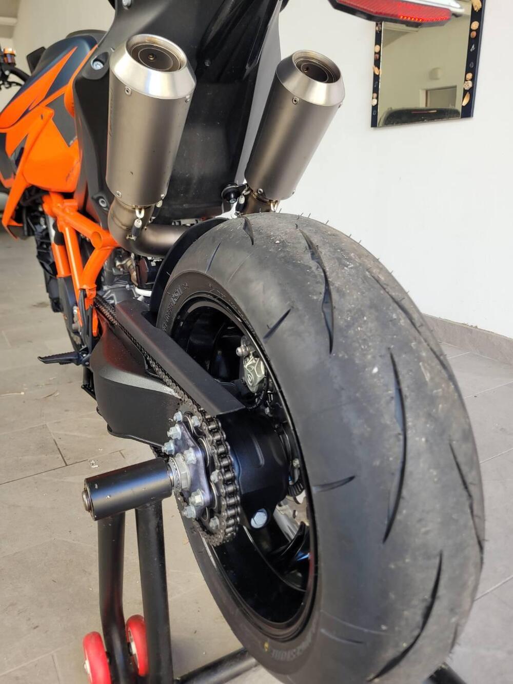 KTM 1290 Super Duke R (2021) (12)