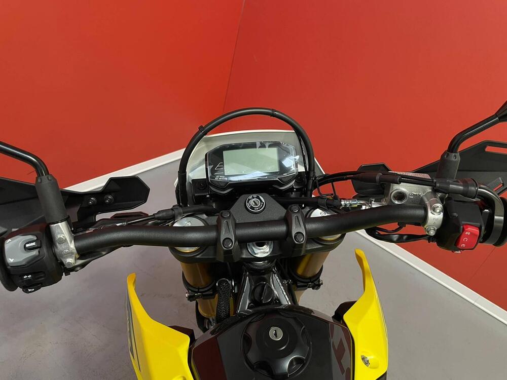 Suzuki DR-Z4S (2025 - 26) (9)