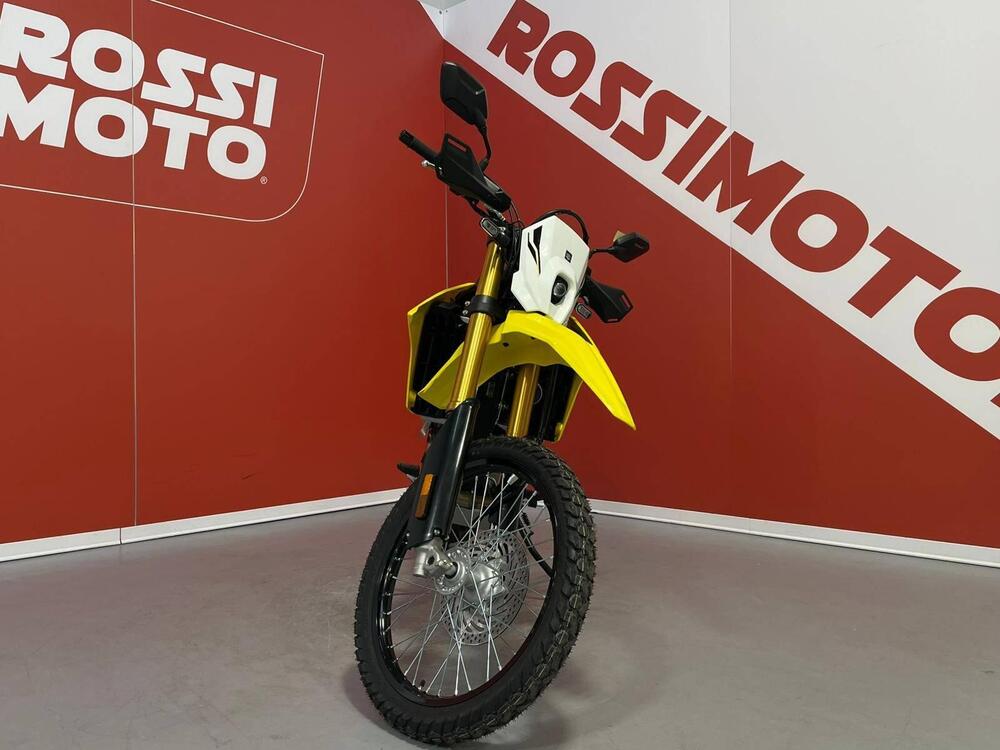 Suzuki DR-Z4S (2025 - 26) (2)