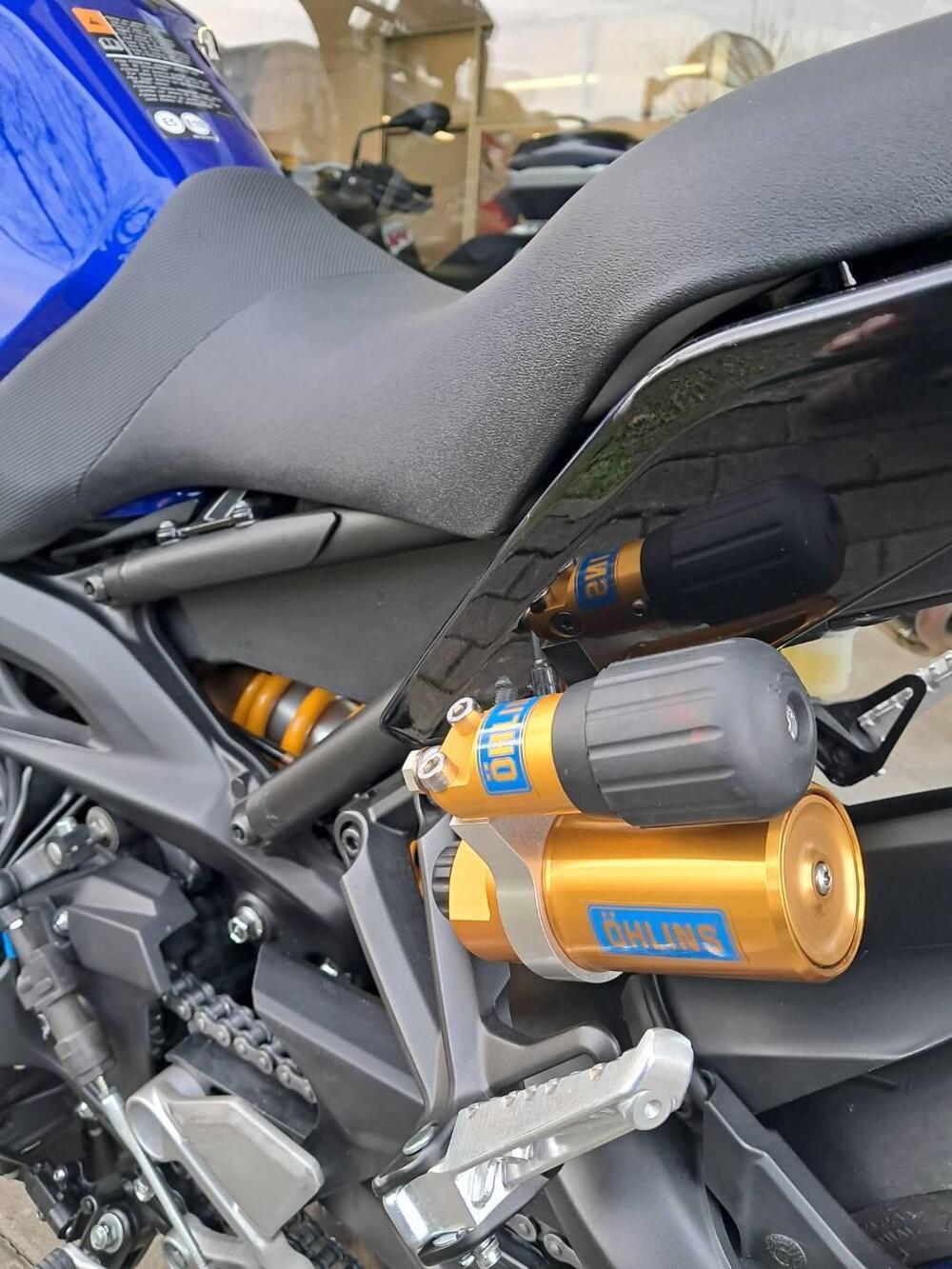 Yamaha MT-09 (2017 - 20) (2)