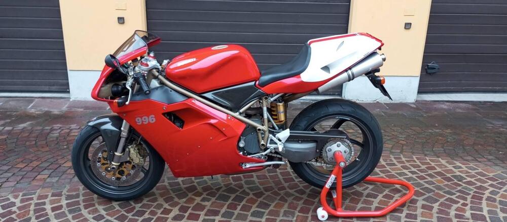 Ducati 996 SPS (2)