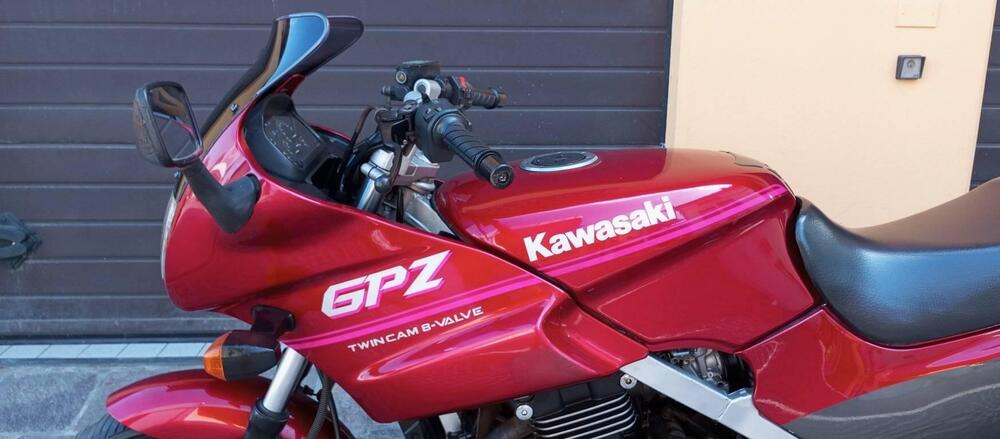 Kawasaki GPZ500S (13)