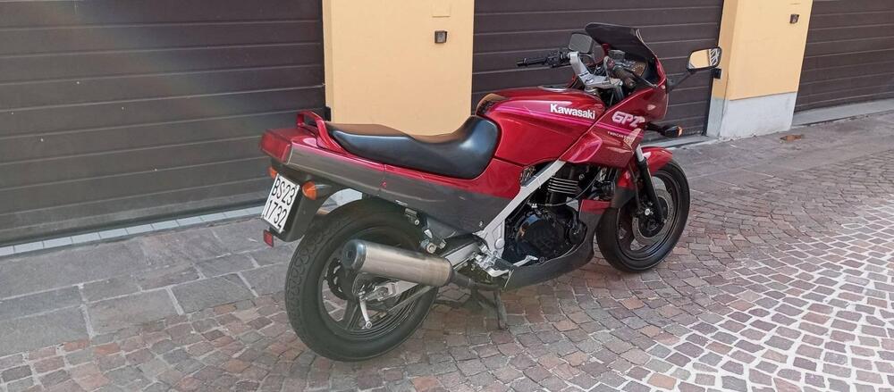 Kawasaki GPZ500S (16)