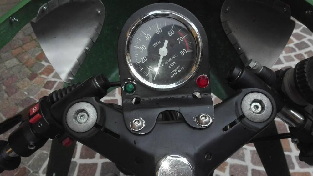 Moto Guzzi V7 COMPETIZIONE (6)