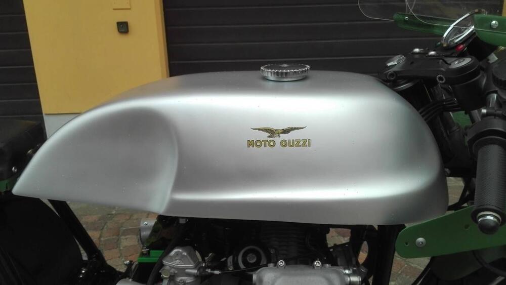 Moto Guzzi V7 COMPETIZIONE (20)