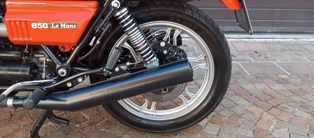 Moto Guzzi LE MANS 1 (9)