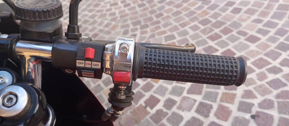 Moto Guzzi LE MANS 1 (18)