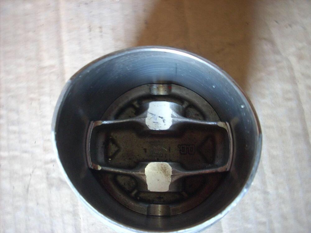 CILINDRO E PISTONE SXV 550 Aprilia (2)